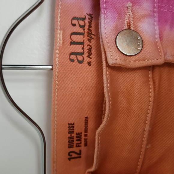 Reworked tye dye flare jeans - Picture 3 of 3